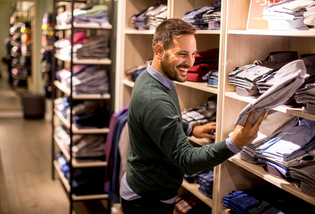 Hola ofrece compra de ropa de Jack and Jones en Peñíscola.