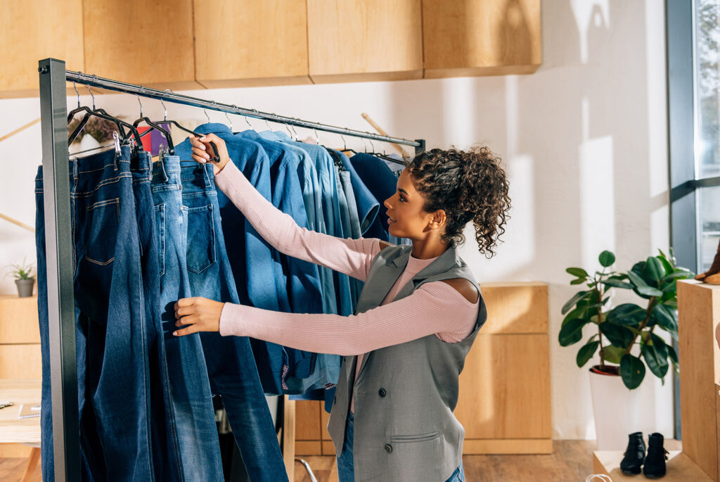 Hola ofrece dónde comprar ropa de mujer en Peñíscola.